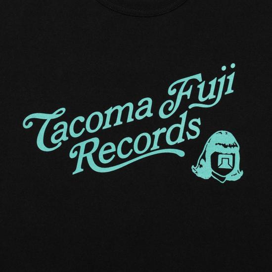  Tacoma Fuji Records 반팔 티셔츠 타코마 후지 레코드 스크립트 로고 티셔츠 (와타나베 슌타로 디자인) 블랙 - TACOMA FUJI RECORDS
