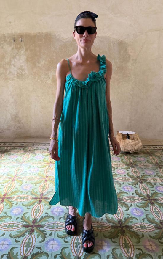  투 롱 원피스 러플 두 개로 장식된 에메랄드 그린 드레스