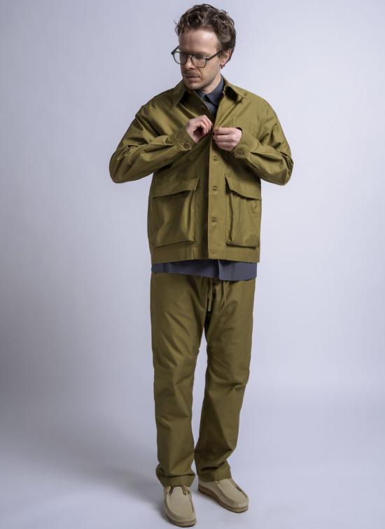  GREI. 자켓 그레이. 텀블드 크레이프 새틴 사진작가 재킷 올리브 - OTHER BRANDS