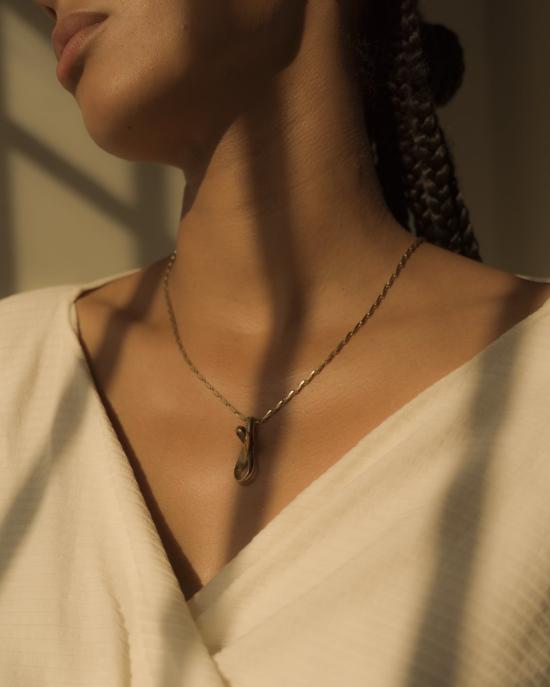  에이드 목걸이/팬던트 에이데 야나 목걸이