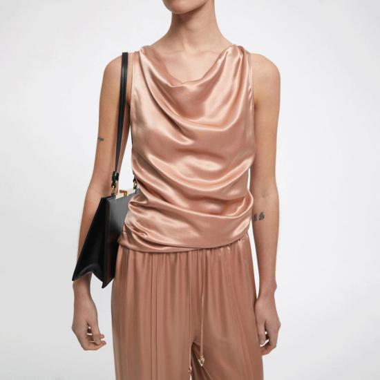  ÁERON 민소매 티셔츠 에론 카밀 새틴 카울넥 - OTHER BRANDS