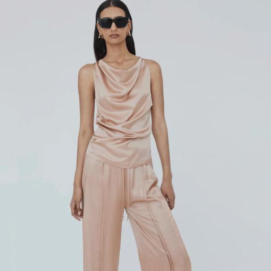  ÁERON 민소매 티셔츠 에론 카밀 새틴 카울넥 - OTHER BRANDS