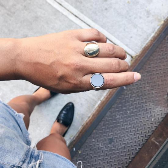  타린 토마스 반지 에버렛 링 블랙 오닉스 - TARIN THOMAS