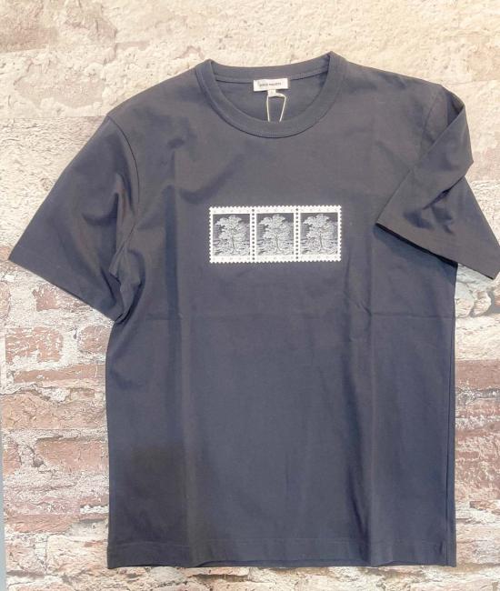  노스프로젝트 반팔 티셔츠 노르스 프로젝트 스탬프 프린트 티셔츠 다크 네이비