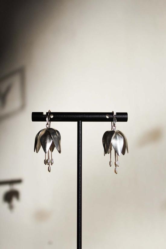  아네트 페르디난센 이어링 크라운 임페리얼 진주 귀걸이