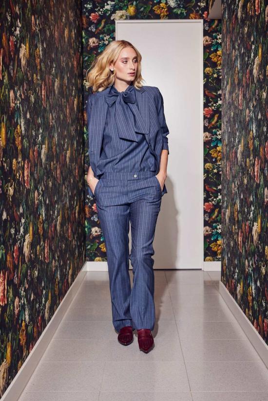  Lindsay Nicholas New York 블라우스 린지 니콜라스 뉴욕 보우  스틸 블루 핀스트라이프 - OTHER BRANDS