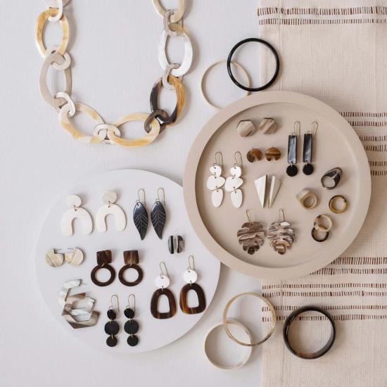  마디디 컬렉티브 이어링 Maadili Collective 오픈 직사각형 귀걸이 - MAADILI COLLECTIVE