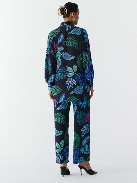  IKKIVI 스트레이트 팬츠 이키비 블랙 정글 셔츠 & 팬츠 세트 블랙 - OTHER BRANDS