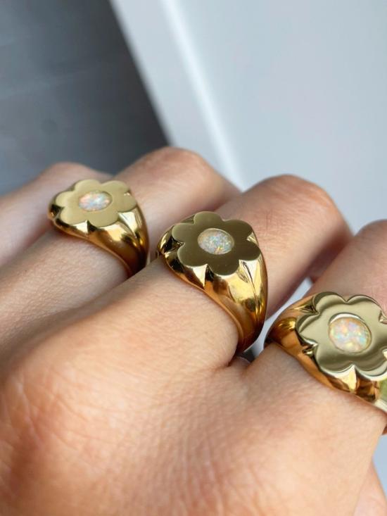  레이첼 길버트 반지 길버트 오팔 데이지 시그넷 링