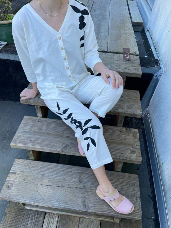  해피 프렌치 갱 점프수트 핸드페인팅  크림