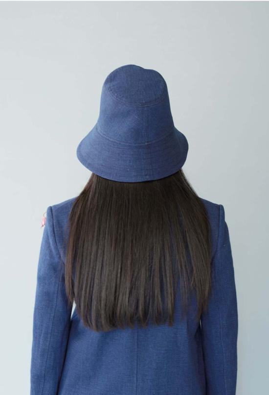  율리아 옌츠슈 모자 줄리아 젠츠쉬 찰리 이탈리안 코튼 린넨 데님 버킷햇 (넓은 챙, 인디고 색상) - JULIA JENTZSCH