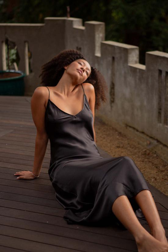  에리카 타노브 롱 원피스 에리카 타노프 탈룰라 실크 샤르뫼즈 가운 - ERICA TANOV