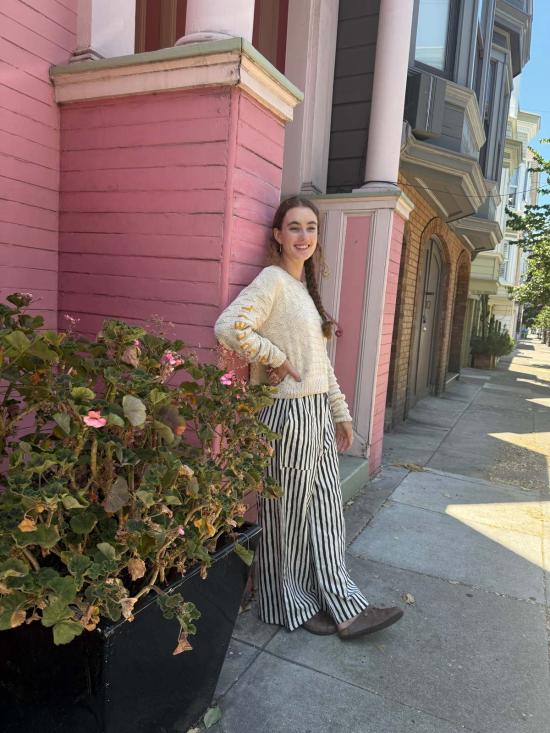  해피 프렌치 갱 스웨터 르 솔레이 브릴 핸드 니트 & 크로셰 아플리케  화이트 - HAPPY FRENCH GANG