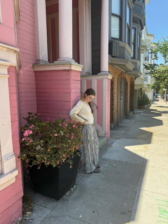  해피 프렌치 갱 스웨터 르 솔레이 브릴 핸드 니트 & 크로셰 아플리케  화이트 - HAPPY FRENCH GANG