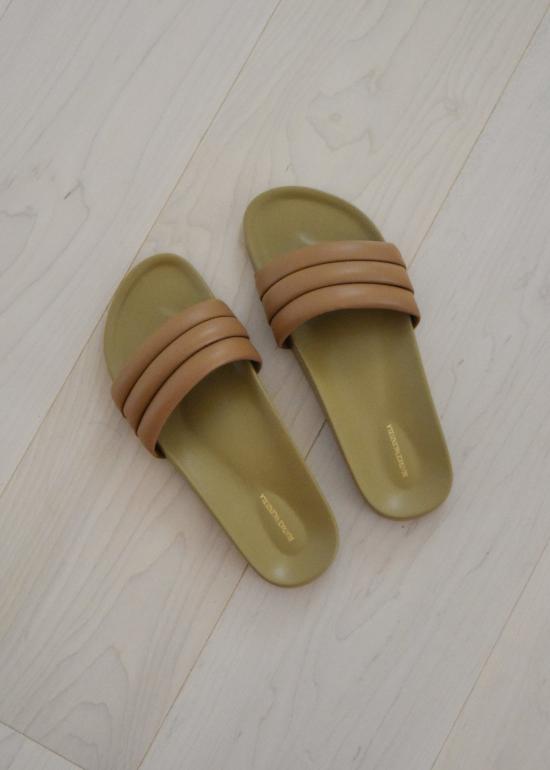  Beatrice Valenzuela 뮬/슬리퍼 베아트리스 발렌주엘라 클래식 샌달리아 샌드