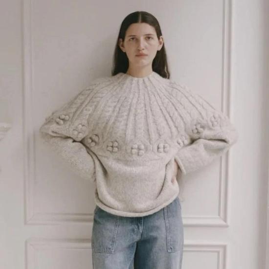  샤이나 모트 스웨터 카라 크롭