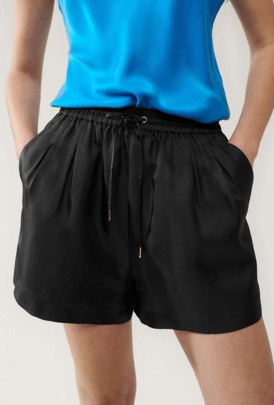  실크 런드리 숏팬츠 트윌 슬라우치 쇼츠 블랙 - SILK LAUNDRY