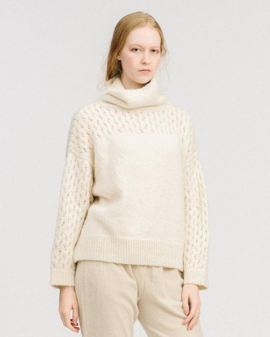  울 하이드 터틀넥 레이스 슬리브  화이트 - WOL HIDE