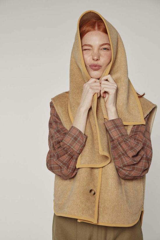  아멘테 베스트 울 혼방 스카프 조끼 캐슈