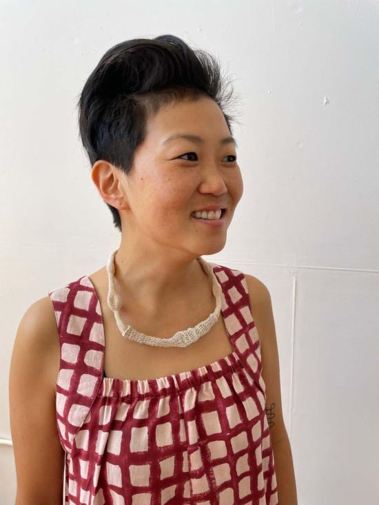  해피 프렌치 갱 목걸이/팬던트 Happyfrenchgang 코튼 & 메탈 웨이브 목걸이 크림색 - HAPPY FRENCH GANG