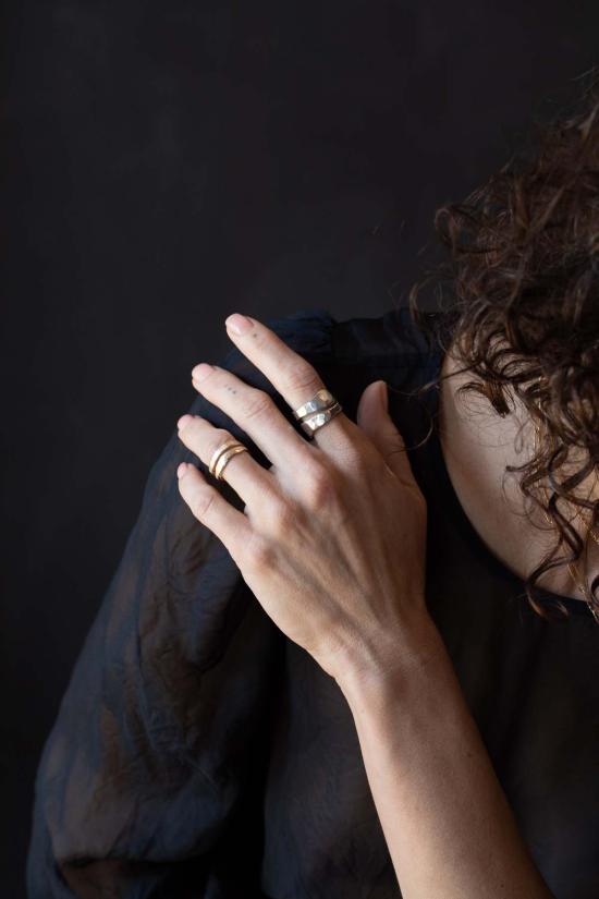  시리 한스도터 반지 투 리버스 와이드 밴드 링 - SIRI HANSDOTTER