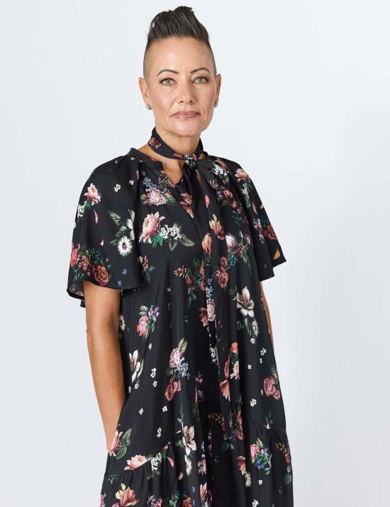  린제이 니콜라스 뉴욕 숏 원피스 린지 니콜라스 뉴욕 사라 미니 드레스 블랙 - LINDSAY NICHOLAS NEW YORK