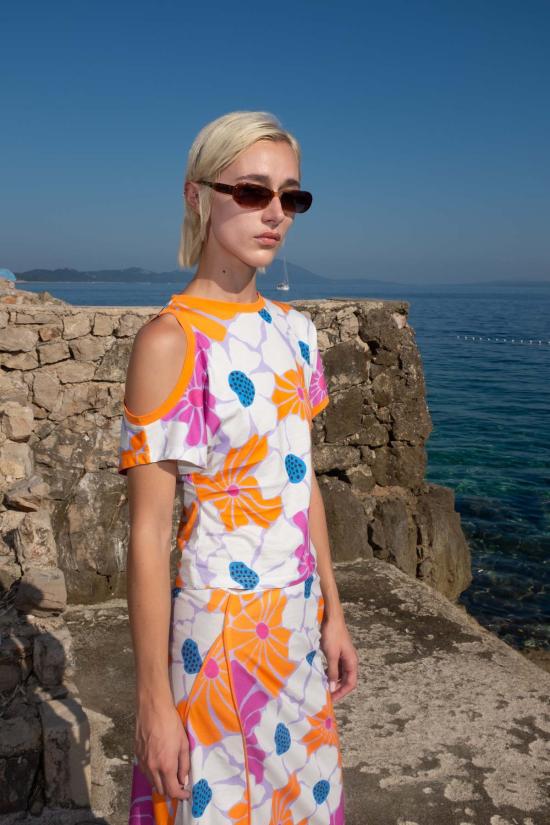  Untitled in Motion 반팔 티셔츠 제목 없음 움직임 안티안 탑 헬레니움 - OTHER BRANDS