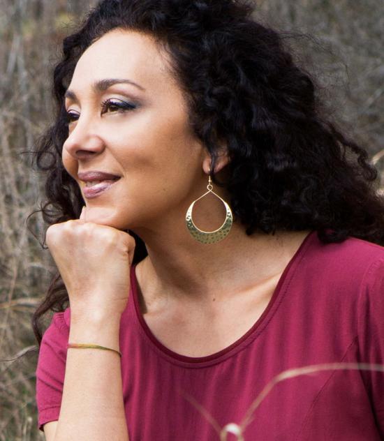  마트르 부미 이어링 루나 크레센트 후프