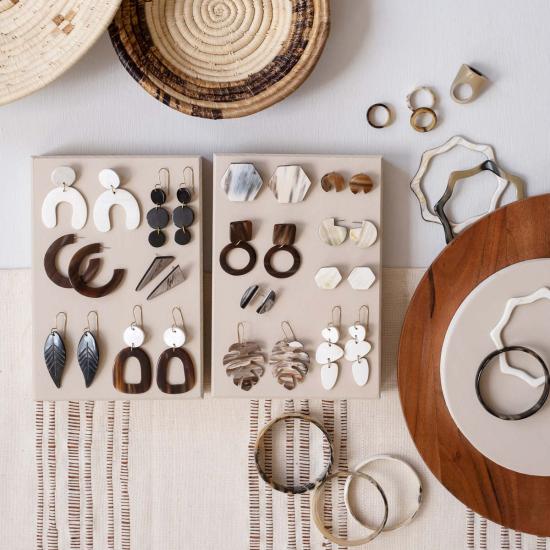  마디디 컬렉티브 이어링 Maadili 집단 아치 귀걸이 - MAADILI COLLECTIVE