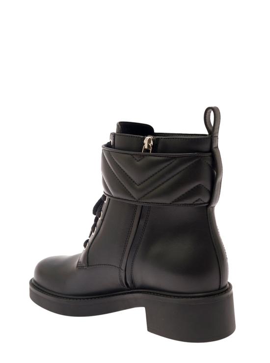  구찌 부츠 블랙 앵클 , 더블 G 로고와 질감 있는 금속 장식, 가죽 소재 - GUCCI