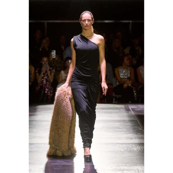  로테이트 바이 크리스텐슨 롱 원피스 로테이트 비르거 크리스텐센 드레이프 원숄더 드레스 블랙 - ROTATE BY BIRGERCHRISTENSEN