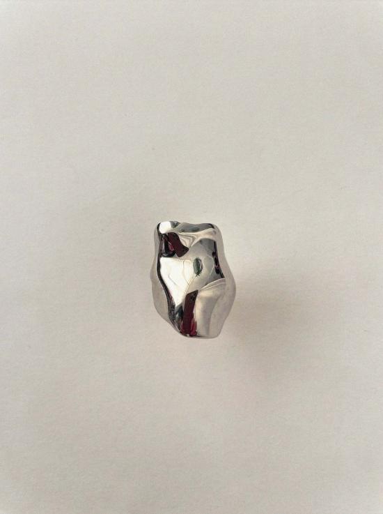  줄리 테브노 반지 줄리 테베노 모아이 링 - JULIE THEVENOT