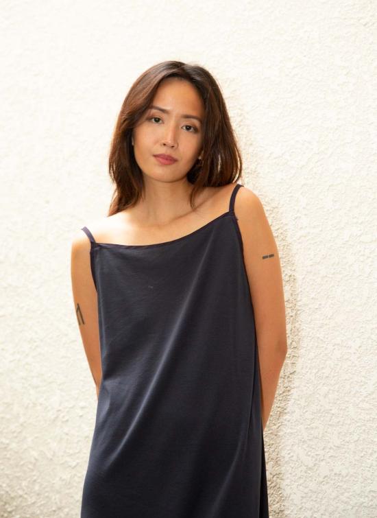  KAAREM 라운지 웨어 카렘 문페이즈 저지 슬립 드레스 다크 블루