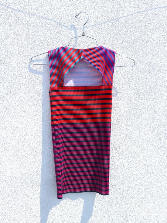  Kitty Joseph 민소매 티셔츠 키티 조셉 플리츠 컷아웃 탑 레드/핑크