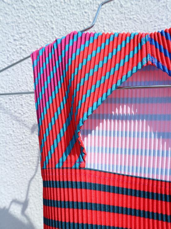  Kitty Joseph 민소매 티셔츠 키티 조셉 플리츠 컷아웃 탑 레드/핑크 - OTHER BRANDS