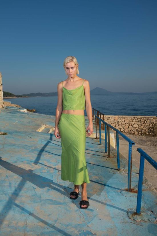  언타이틀드 인 모션 민소매 티셔츠 제목 없음 모션 아만 탑 삽 그린 - UNTITLED IN MOTION