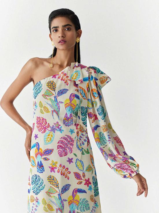  IKKIVI 롱 원피스 이키비 아마존 원숄더 드레스 오프화이트 - IKKIVI