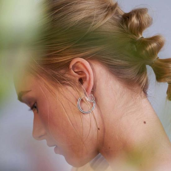  케이시 페레즈 이어링 스몰 아크 후프  실버 - CASEY PEREZ
