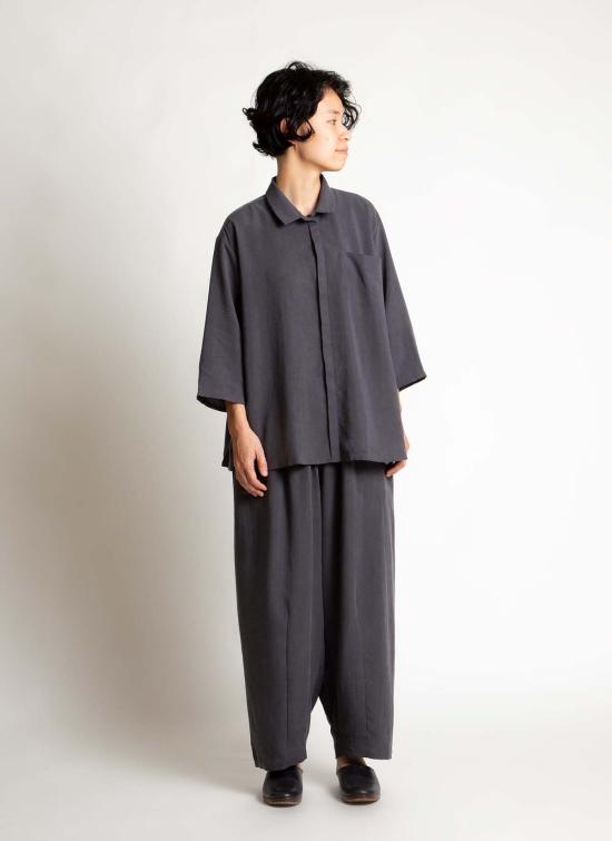  KAAREM 셔츠 카렘 소트 3/4 소매 버튼업 포켓 셔츠 (남녀공용) 차콜 색상 - KAAREM