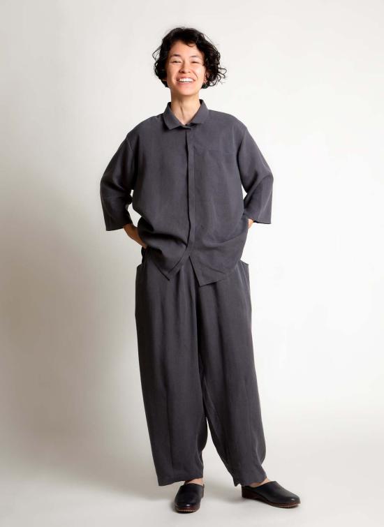  KAAREM 셔츠 카렘 소트 3/4 소매 버튼업 포켓 셔츠 (남녀공용) 차콜 색상