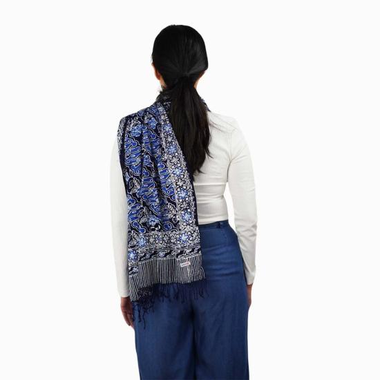  카시 코옵 머플러/스카프 카시 쿱 미드나잇 오텀 바틱 스카프 블루/블랙/네이비/화이트 - KASIH COOP