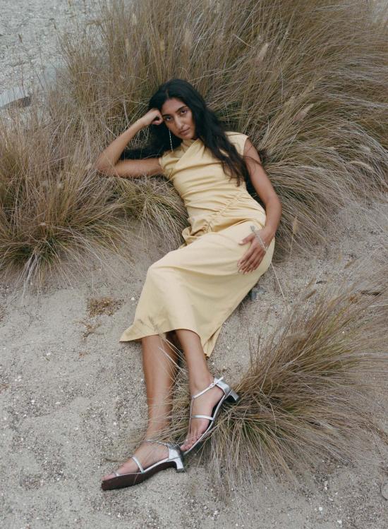  파리 데사이 샌들 데비  실버