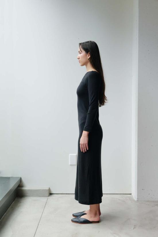  앳 던 롱 원피스 새벽에. 실크 긴팔 드레스 - AT DAWN.