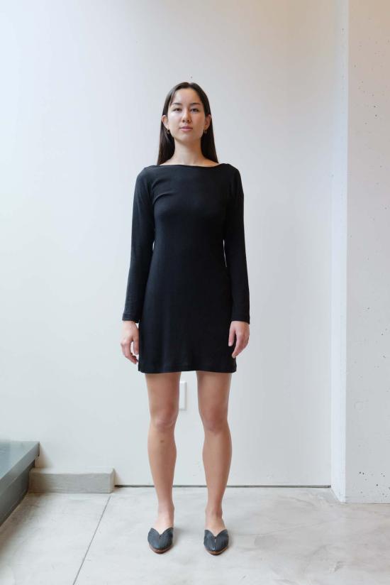  앳 던 숏 원피스 새벽에. 실크 롱 드레스 블랙 - AT DAWN.