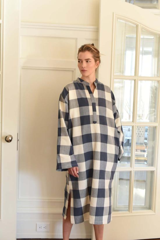  홈 앤 로프트 롱 원피스 홈앤로프트 롱 슬리브 맥시 카프탄 아이보리/네이비 깅엄 - HOME & LOFT