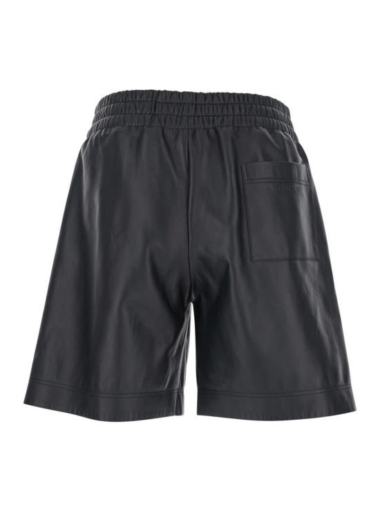  구찌 숏팬츠 블랙 버뮤다 쇼츠, 신축성 있는 허리밴드와 로고 레터링 디테일, 가죽 소재 - GUCCI