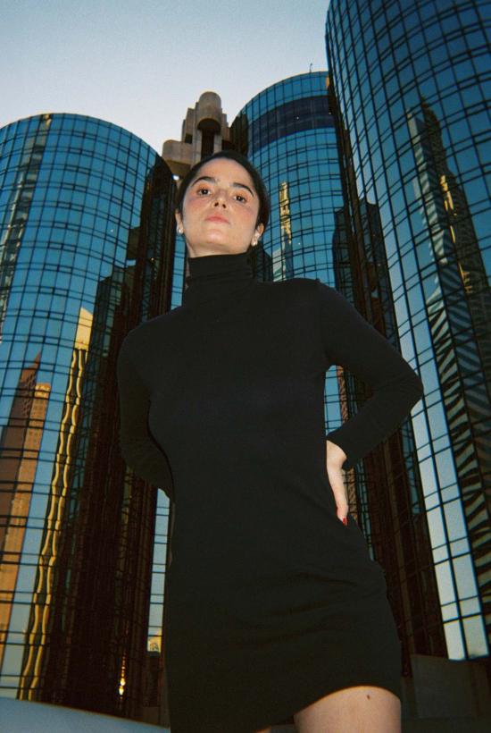  질 로드리게즈 숏 원피스 길 로드리게즈 터틀넥 롱사이즈 벨뷰 미니 드레스 - GIL RODRIGUEZ