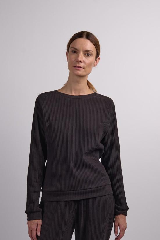  베이스레인지 스웨터 베이직 스웨트셔츠 블랙