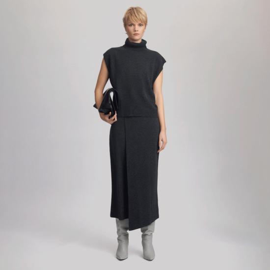  게스투즈 미디 스커트 만지 스커트 딥 그래파이트 - GESTUZ