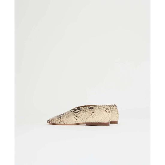  만수르 가브리엘 플랫 슈즈 스퀘어 소프트 V 플랫 로치 - MANSUR GAVRIEL